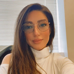 Meet your Posher, Roya